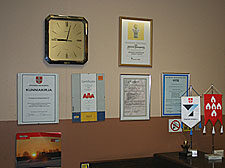 Toimiston seinältä